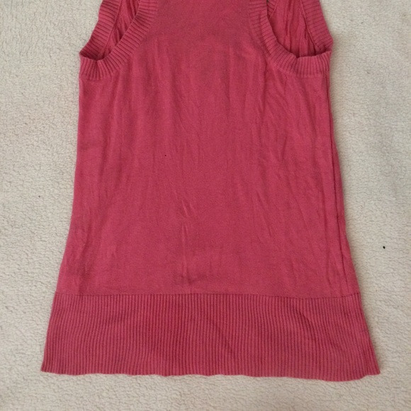 **NEW ITEM** OLD NAVY SWEATER VEST - Picture 2 of 3